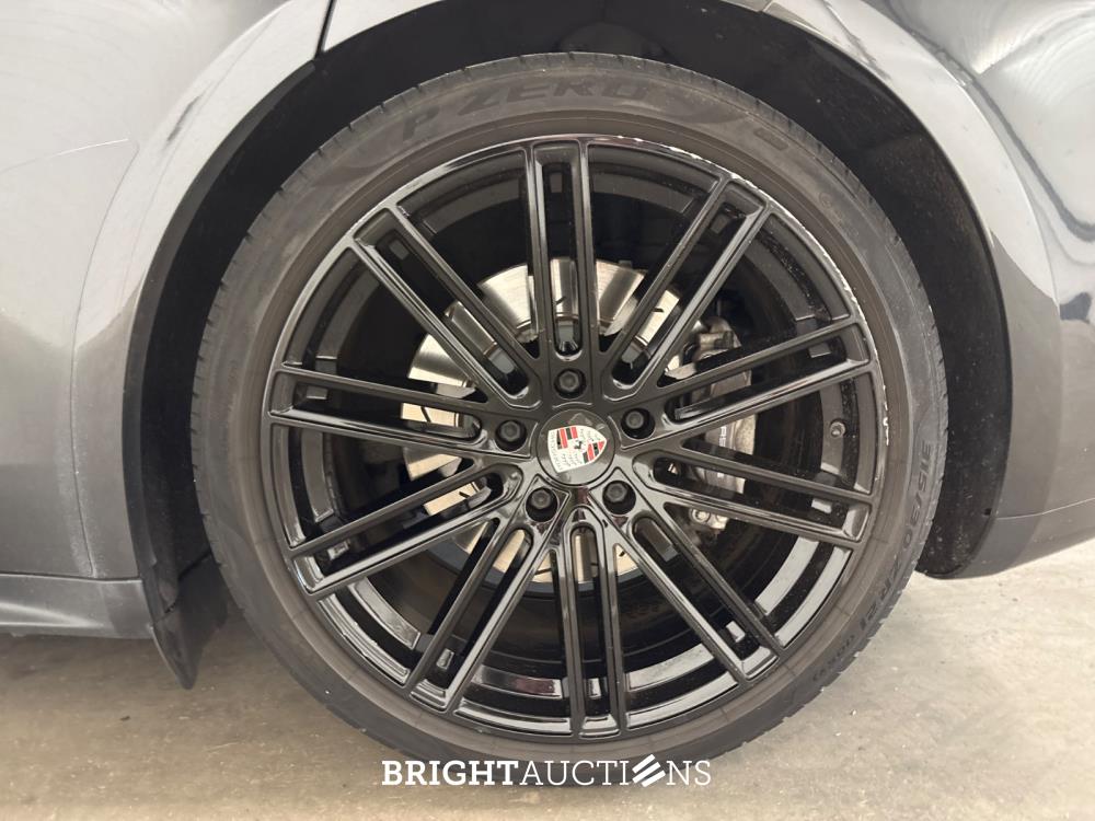 Porsche Panamera Sport Turismo 4 E-Hybrid 2.9 330pk 2018 (Origineel-NL), RX-988-D