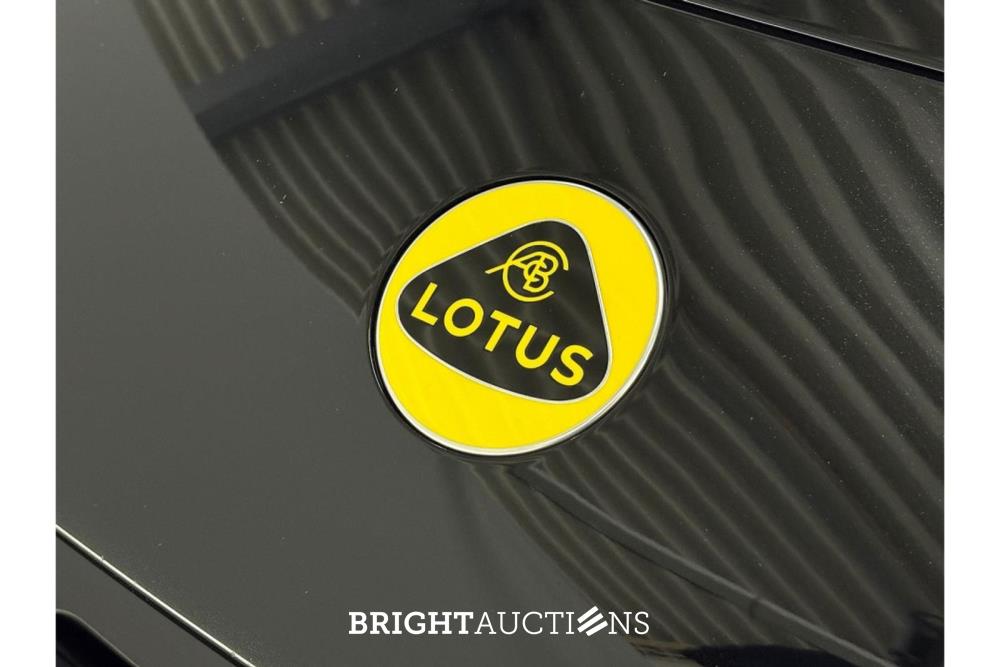 Lotus Eletre EDS 450 4WD 112 kWh 612pk 2023 (Origineel-NL), X-319-JJ