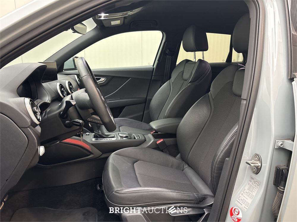 Audi Q2 35 S Edition TFSI 150pk 2022 (Origineel-NL), R-815-HB