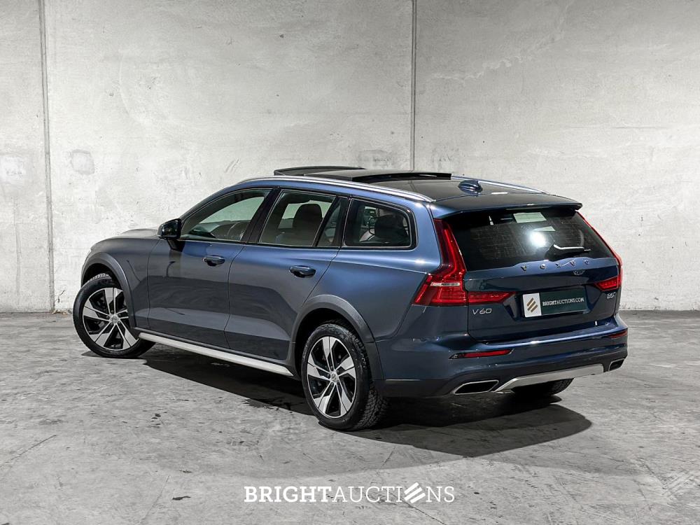 Volvo V60 Cross country Soft Hybride 2.0 B5 AWD pro 261pk 2020 (Origineel-NL), J-188-VT
