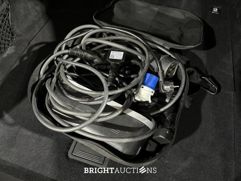 Porsche Panamera Sport Turismo  4 E-Hybrid 2.9 V6 462pk 2018, L-703-KR