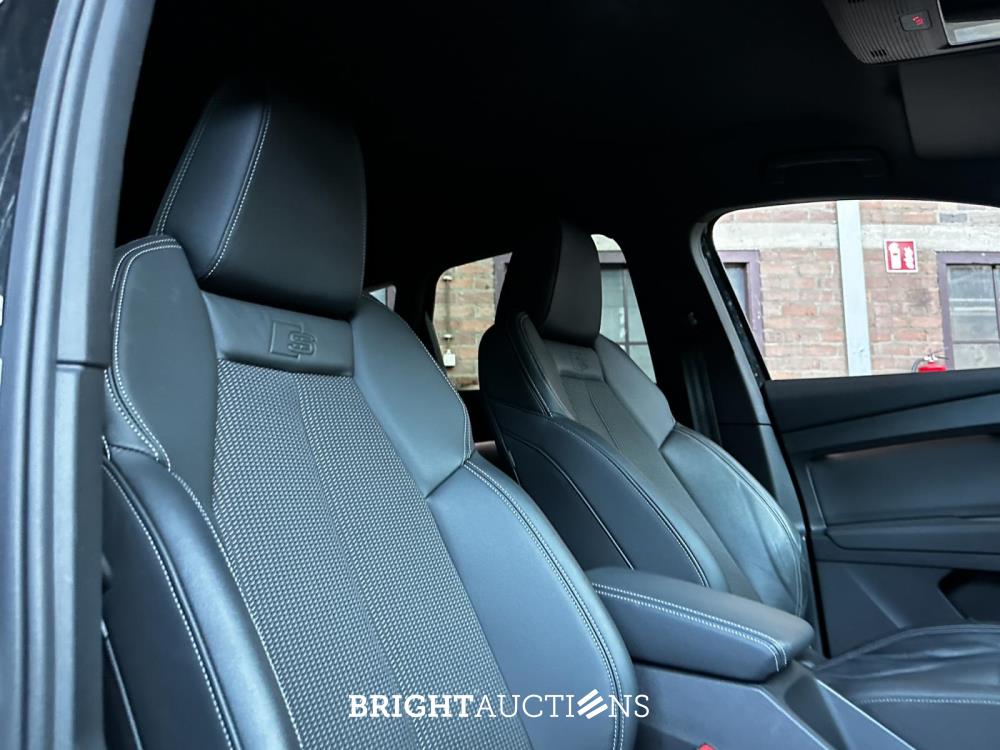 Audi Q4 e-tron 50 quattro Launch edition S Competition 77 kWh 299pk 2022 (Origineel-NL+1e eigenaar), P-122-GB 