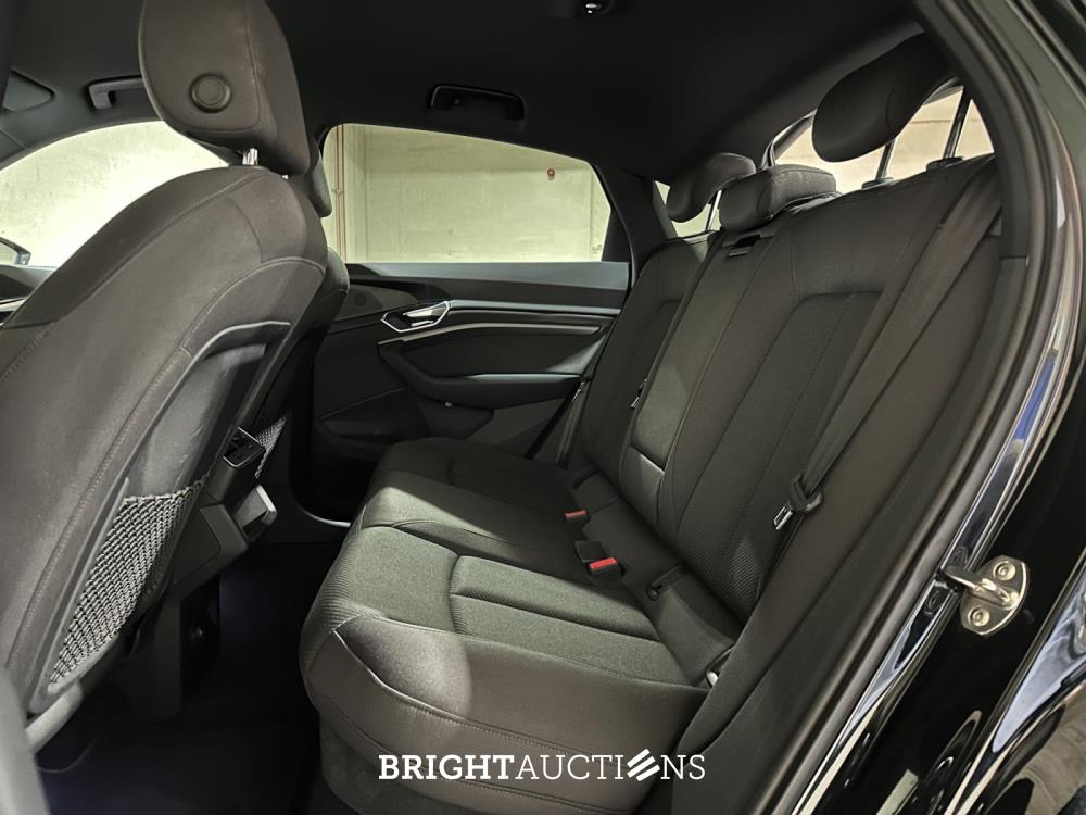 Audi e-tron Sportback 55 quattro Business edition 95 kWh 408pk 2020 (Origineel-NL+1e eigenaar), K-601-GZ