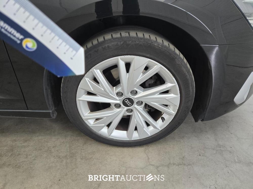 Audi A3 Limousine 30 Business edition TFSI 110pk 2021 (Origineel-NL), K-808-PJ