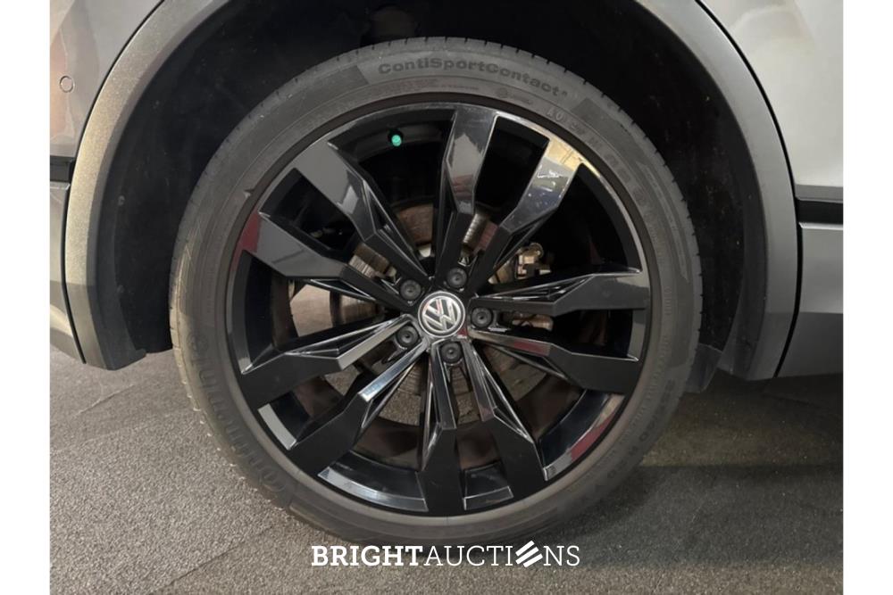 Volkswagen Tiguan ACT Highline Business R 1.5 TSI 150pk 2020 (Origineel-NL), H-070-NT