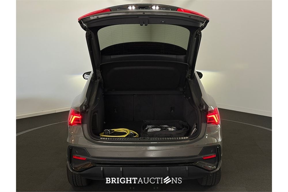 Audi Q3 Sportback 45 e S Edition TFSI 266pk 2021 (Origineel-NL), L-682-XN