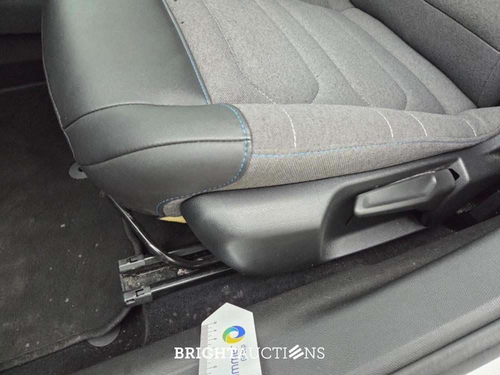 Citroen C4 Feel 1.2 Puretech 131pk 2023, HJT-43-N