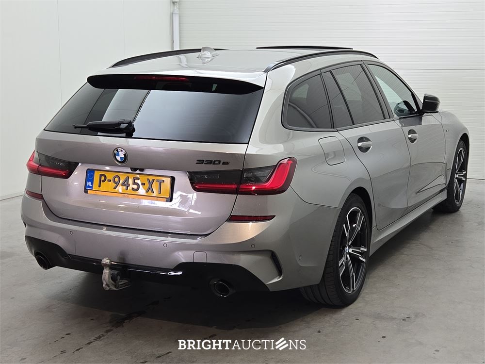 BMW 330e 3-serie Touring High Executive 296pk 2021 3-Serie, P-945-XT