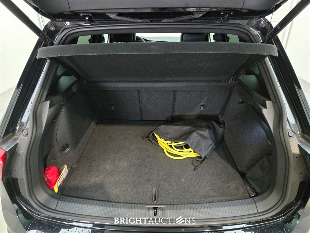 Volkswagen Tiguan eHybrid R-Line Business 1.4 TSI 265pk 2021, X-096-TJ