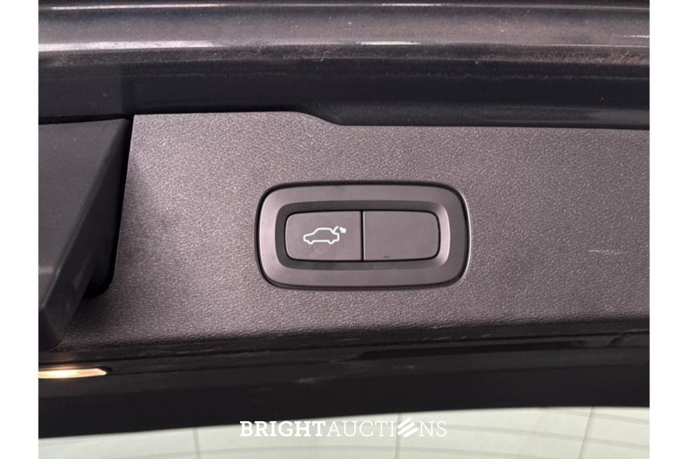 Volvo V60 Cross Country Pro 2.0 AWD 190pk 2020 (Origineel-NL), G-715-ZL