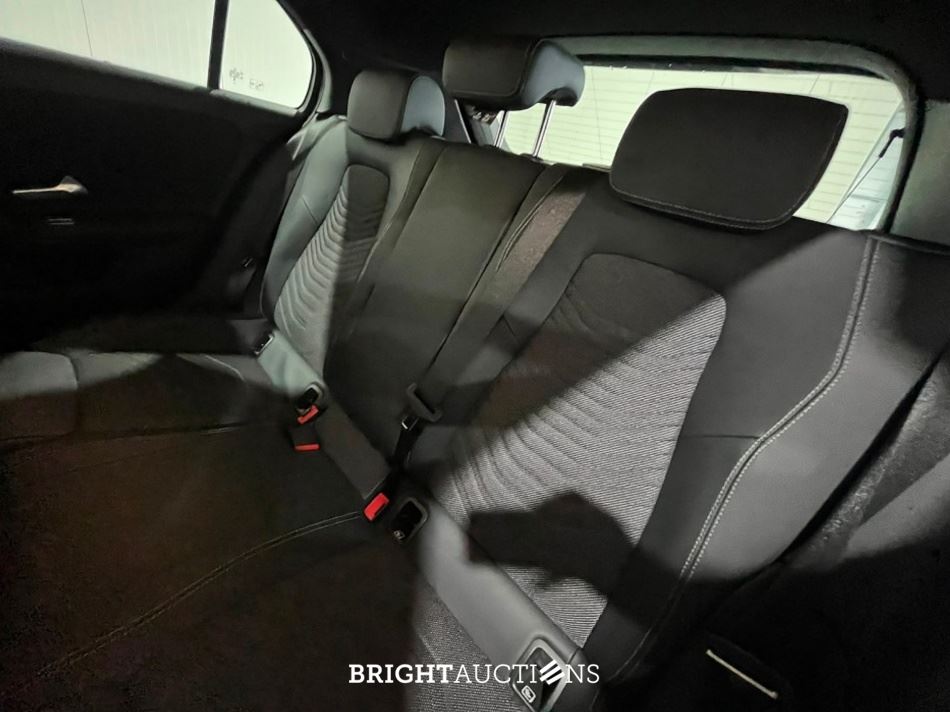 Mercedes-Benz A180 BusinesS-Line 136pk 2023 (Origineel-NL) A-klasse, T-113-NK
