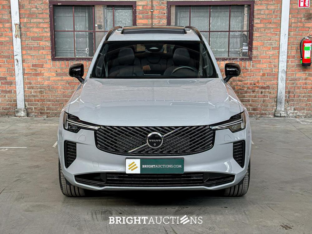 Volvo XC90 T8 AWD Plus Dark 457pk 2025 7-Persoons (1.100 KM) Fabrieksgarantie
