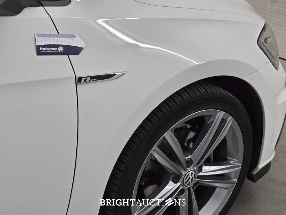 Volkswagen Golf Highline Business R 1.5 TSI 150pk 2019 (Origineel-NL), XG-637-X