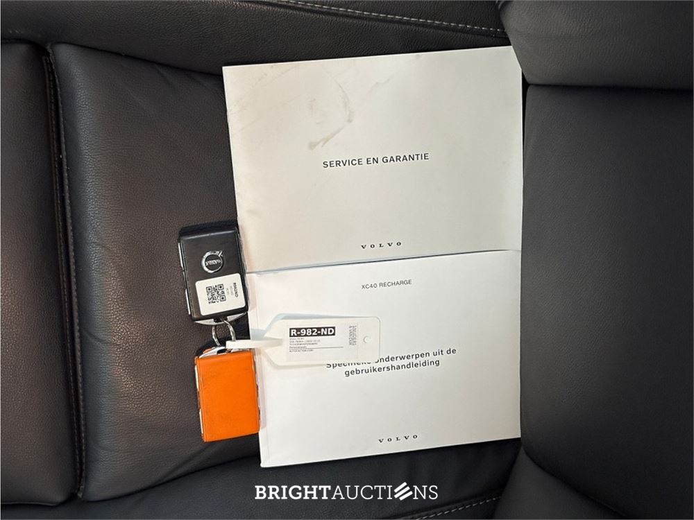 Volvo XC40 T4 Plug-in Hybrid Ultimate Bright 1.5 211pk 2022 (Origineel-NL), R-982-ND
