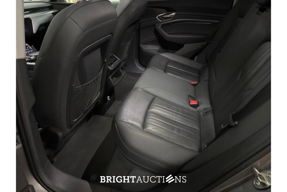 Audi e-tron 50 Launch edition plus Quattro 71 kWh 313pk 2020 (Origineel-NL), J-383-NL