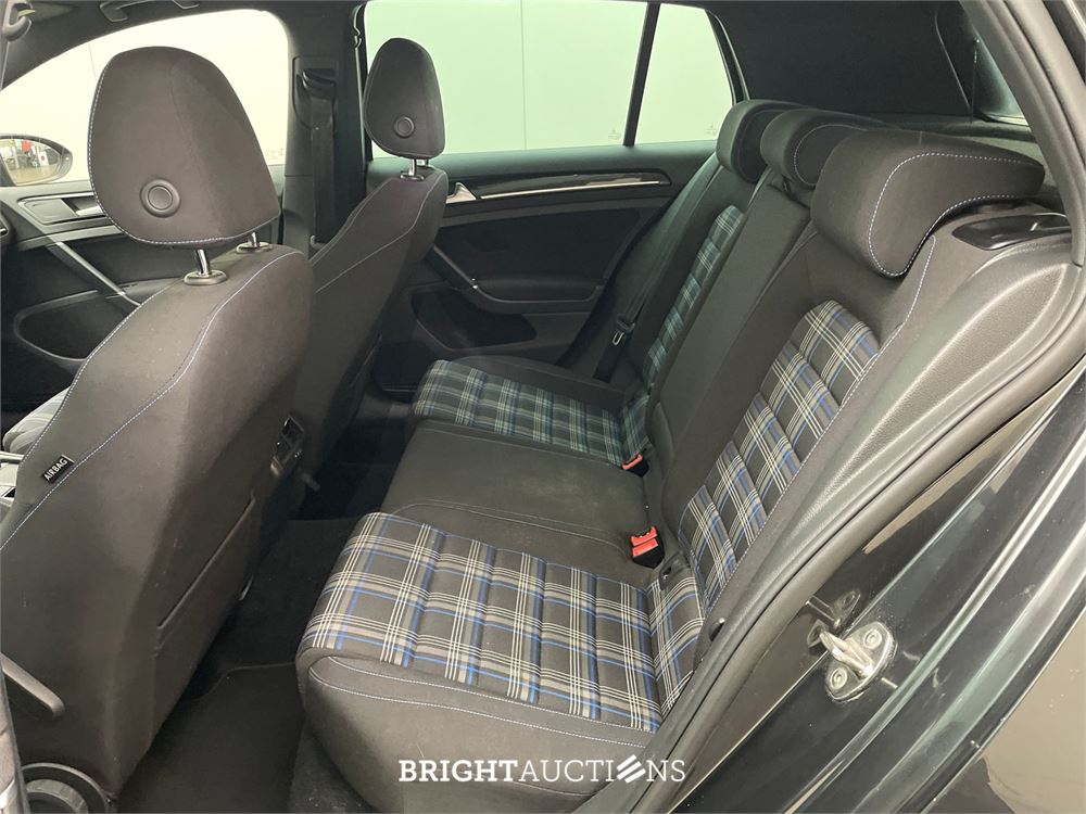 Volkswagen Golf GTE Connected Series 1.4 TSI 150pk 2016 (Origineel-NL), ND-080-S