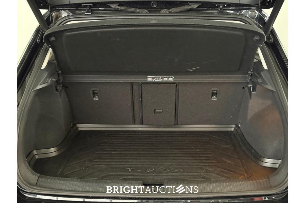 Volkswagen T-Roc Business 1.0 TSI 110pk 2021 (Origineel-NL), K-780-LX