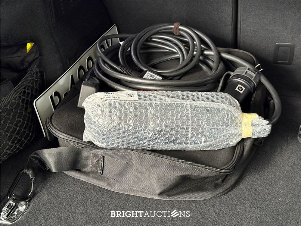 Audi Q5 50 TFSI e S edition 408pk 2022 (Origineel-NL), R-409-BV