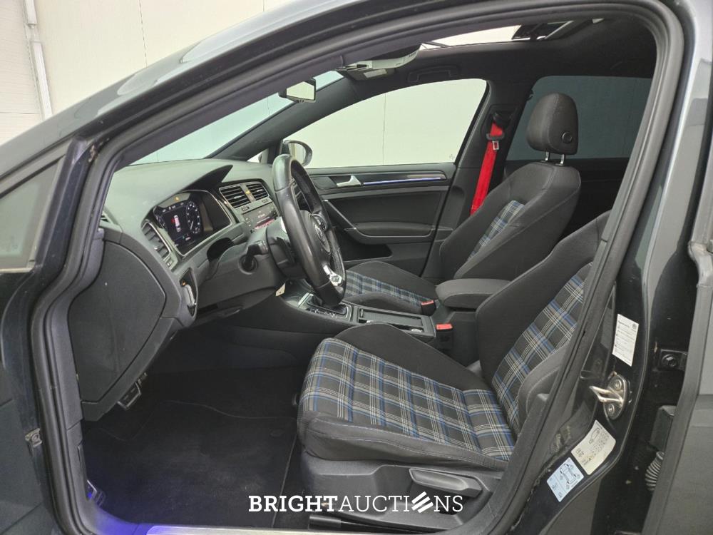 Volkswagen Golf GTE 1.4 TSI 150pk 2016 (Origineel-NL), ND-044-P