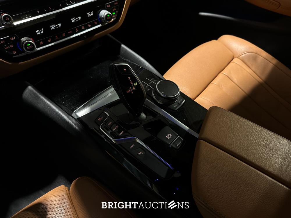 BMW 530e iPerformance High Executive 5-serie 184pk 2019 (Origineel-NL+1eigenaar), ZT-244-H