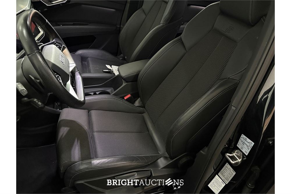 Audi Q4 35 Launch edition S Competition 55 kWh 2022 (Origineel-NL), P-141-FF