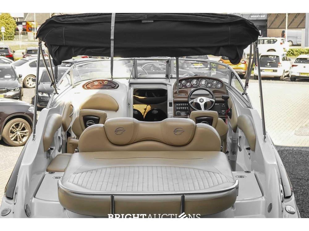 Crownline 266SC 2012 Speedboot (Mercruiser Motor 349,3PK) - (Trailer Harbeck BT3500M 62-WSJ-2)