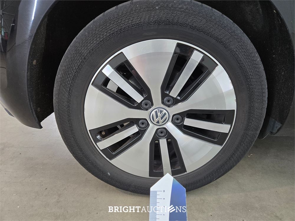 Volkswagen Golf e- e 136pk 2018 (Origineel-NL), TX-203-J