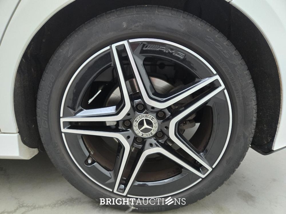 Mercedes-Benz A180 Business Solution AMG 136pk 2021 A-klasse, S-947-SB