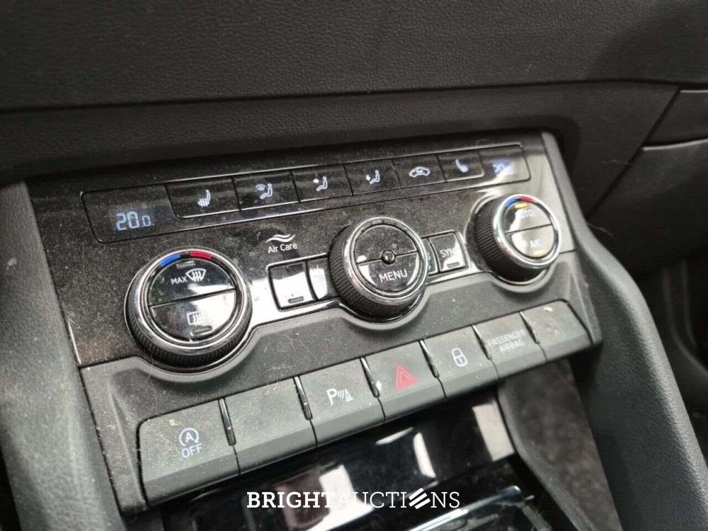 Škoda Karoq Sportline Business 1.5 TSI DSG 150pk 2022, S-582-JL