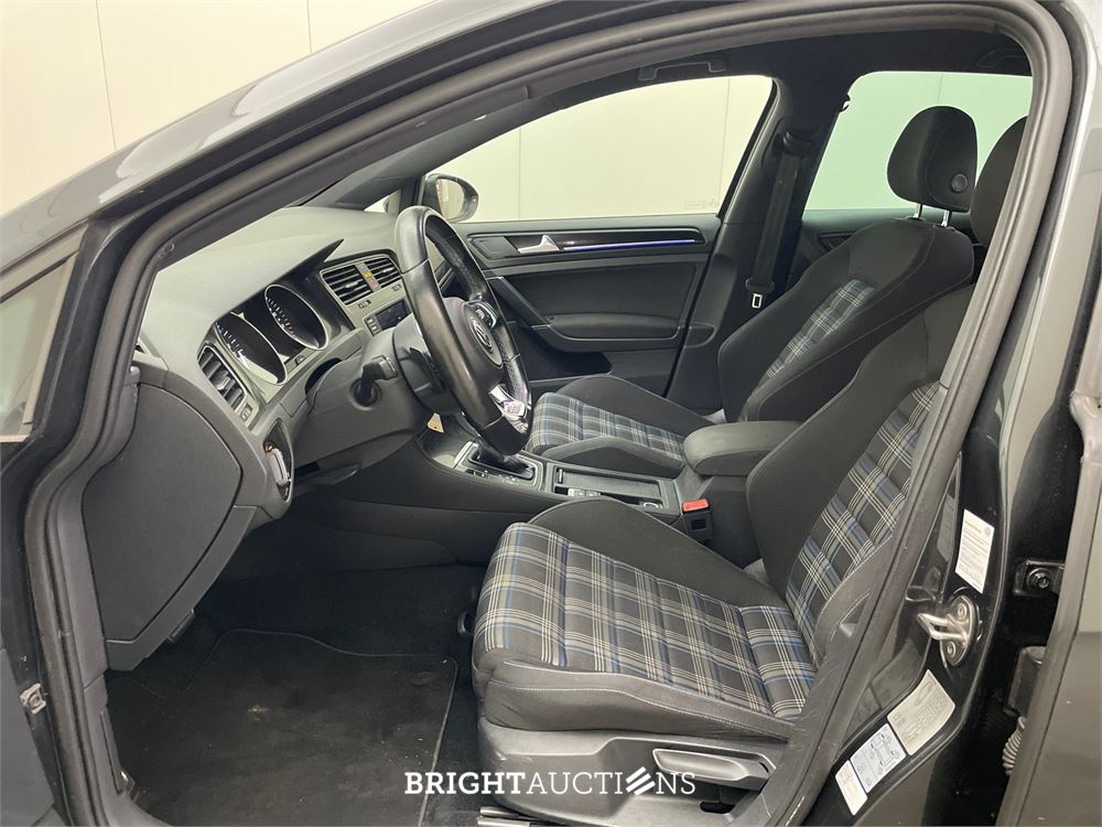 Volkswagen Golf GTE Connected Series 1.4 TSI 150pk 2016 (Origineel-NL), ND-080-S