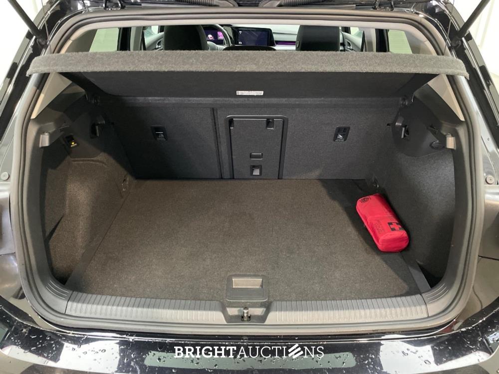 Volkswagen Golf eTSI Style 1.5 150pk 2020, X-368-TL