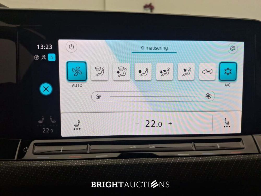 Volkswagen Golf Variant eTSI R-Line Business 1.5 DSG 150pk 2021 (Origineel-NL), L-846-ZF