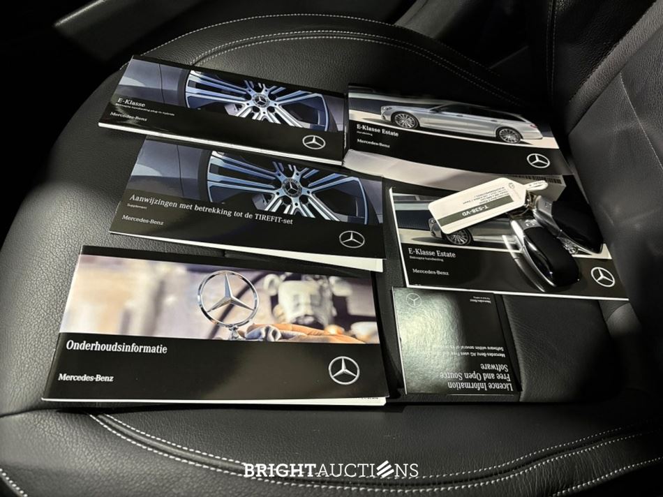 Mercedes-Benz e 300 e E-Klasse Estat AMG Line 333pk 2023 (Origineel-NL) E-klasse, T-538-VD