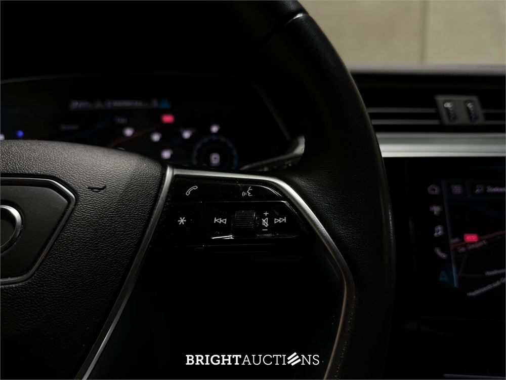 Audi e-tron 50 quattro edition 71 kWh 313pk 2020 (Origineel-NL + 1e eigenaar), J-948-HF