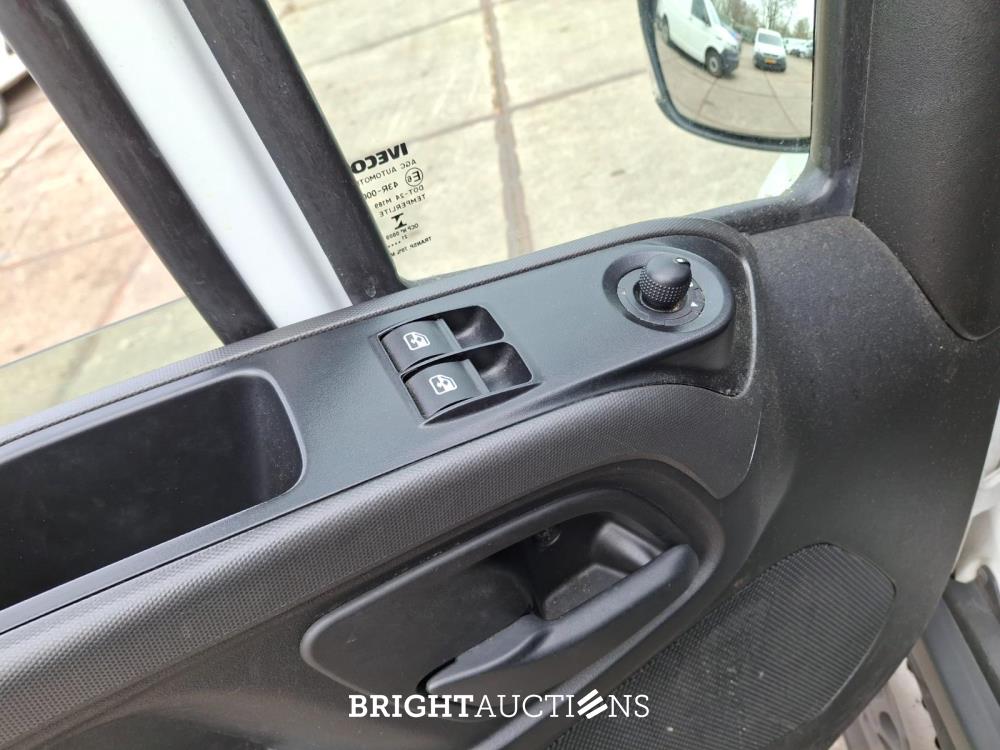 Iveco Daily 35S14V 2.3 352L H3 137 pk 2022, VNX-84-K