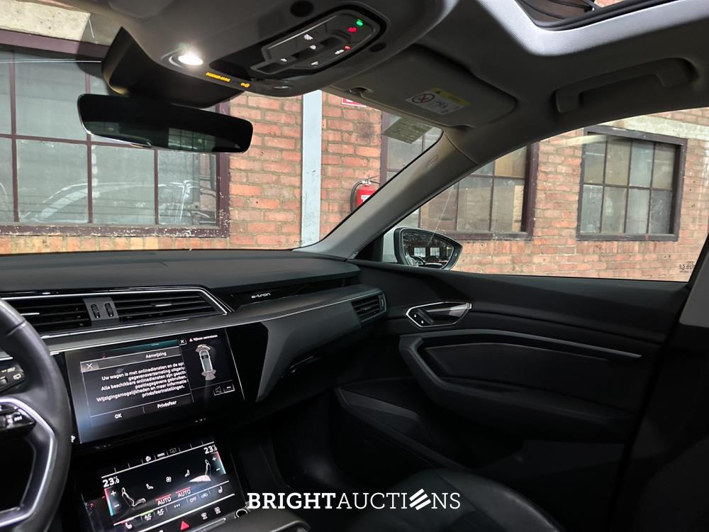 Audi e-tron 55 quattro Business edition Plus 95 kWh 408pk 2020 (Origineel-NL+1e eigenaar), K-706-KJ