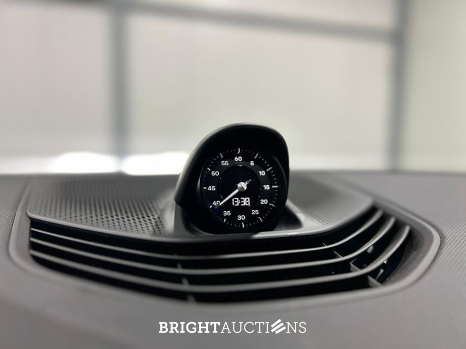 Porsche Taycan Performance Plus 93 kWh 381pk 2023, S-120-GD