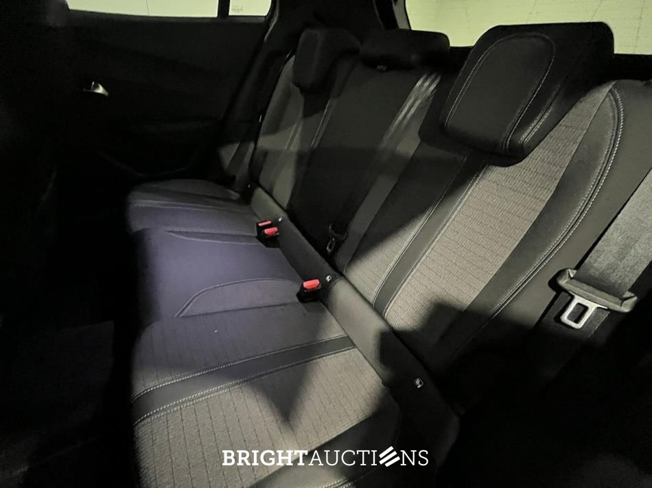 Peugeot 2008 100 Allure 1.2 PureTech 102pk 2022 (Origineel-NL), P-689-GX