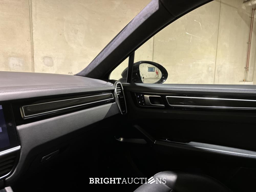 Porsche Cayenne Coupe Turbo 4.0 V8 549pk 2019, J-757-HF