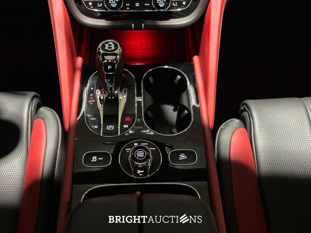Bentley Bentayga 4.0 V8 S 549pk 2022 (Origineel-NL), P-719-VF