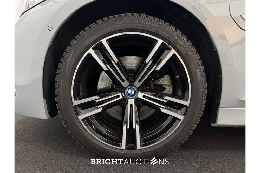 BMW 320e Touring M-Sport 272pk 2023 (Origineel-NL) 3-Serie, S-176-KP