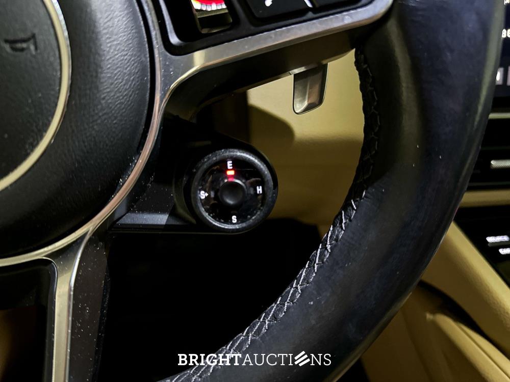 Porsche Cayenne Coupé 3.0 V6 E-Hybrid 462pk 2021 (Origineel-NL + 1e eigenaar), K-327-PV