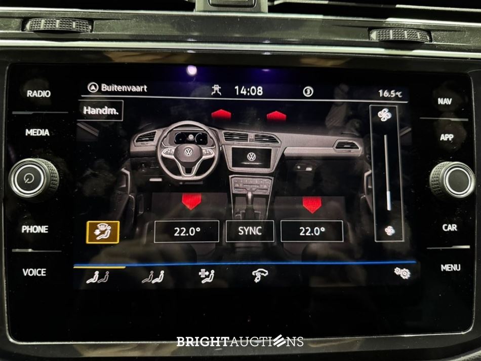 Volkswagen Tiguan eHybrid R-Line Business 1.4 TSI 265pk 2023 (Origineel-NL), S-332-LX