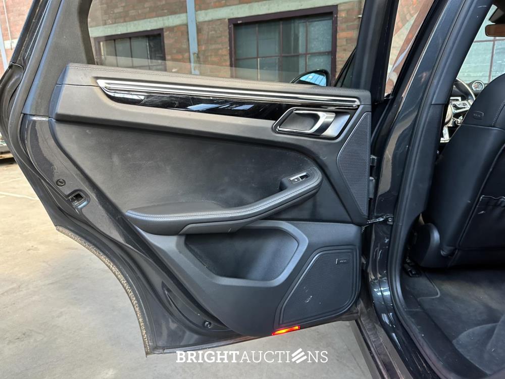 Porsche Macan S 3.0 V6 354pk 2019 Sport-Chrono, R-426-XL