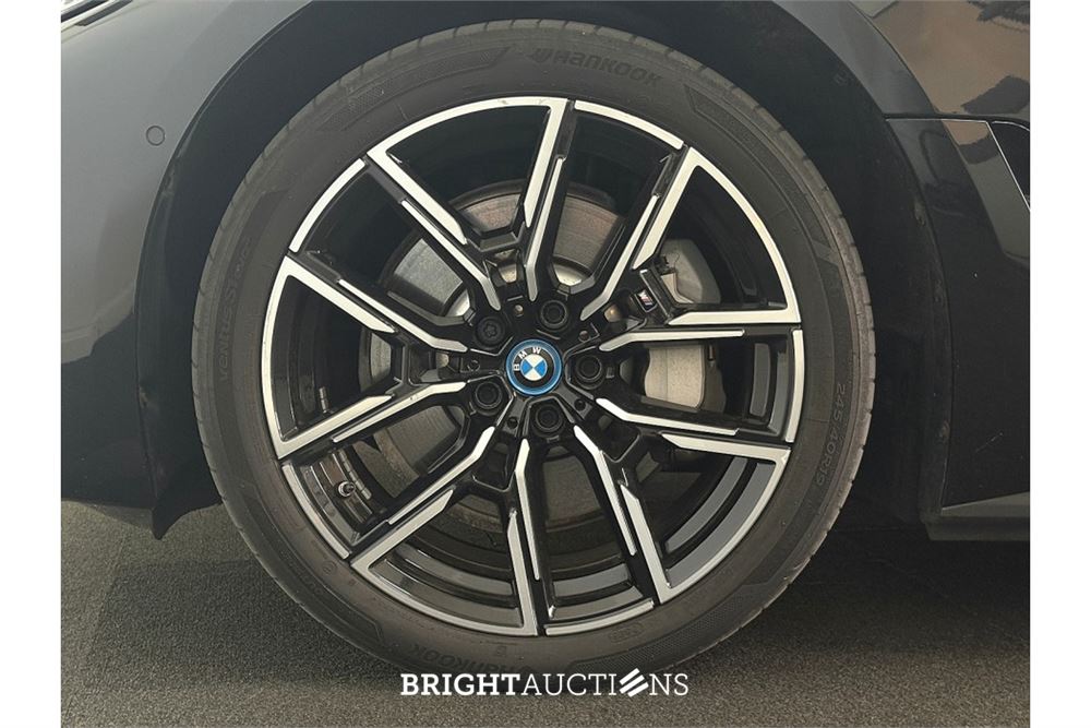 BMW i4 eDrive35 70 kWh 2023 (Origineel-NL), X-963-DD
