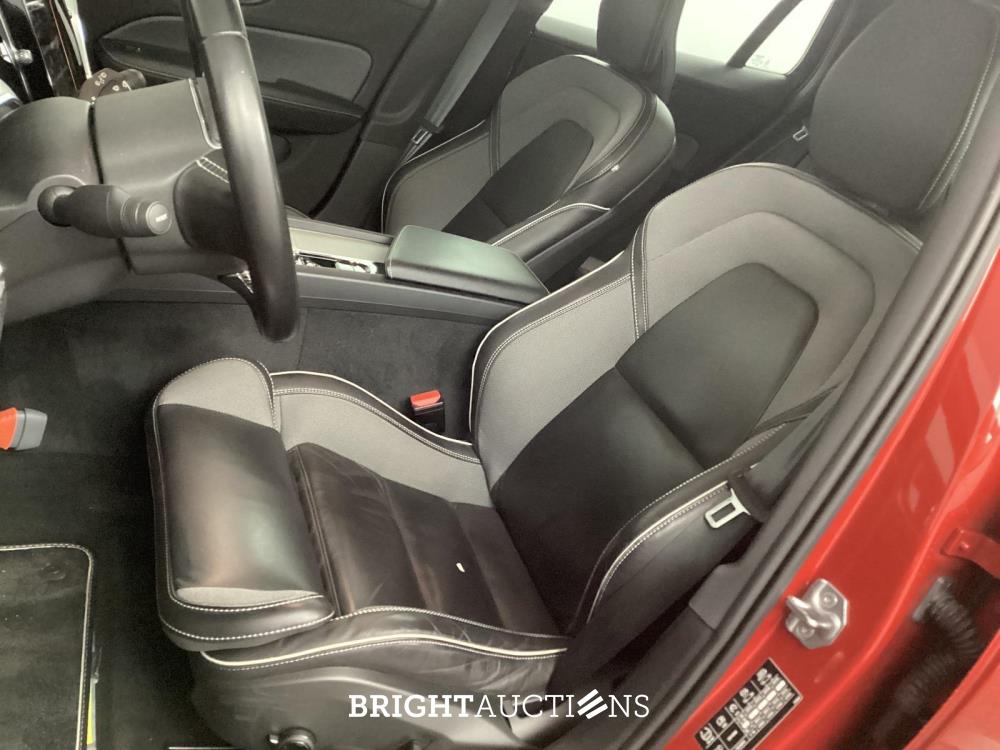 Volvo V60 B3 R-Design 2.0 163pk 2021 (Origineel-NL), L-711-FN