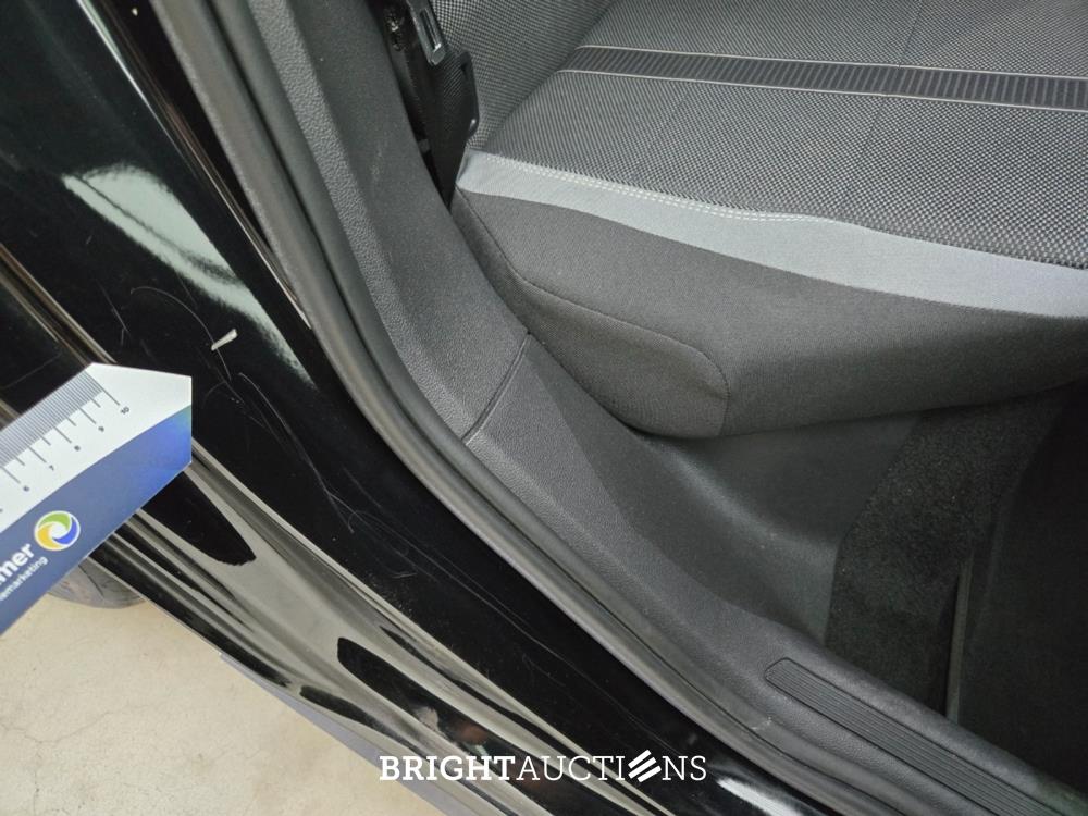 Volkswagen Polo Highline Business R 1.0 TSI 95pk 2020 (Origineel-NL), J-132-HL