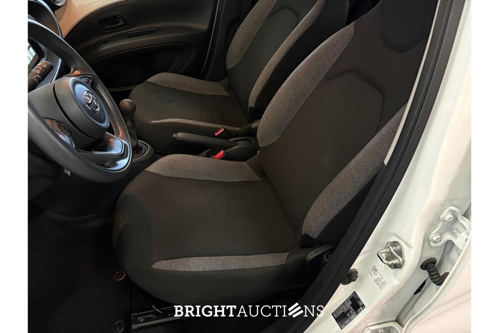 Toyota Aygo-X VVT-i MT 1.0 72pk 2023 (Origineel-NL), T-283-GJ