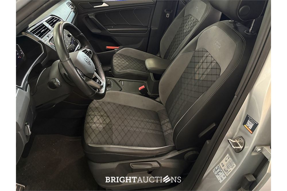 Volkswagen Tiguan R-Line Business 1.5 TSI DSG 149pk 2022 (Origineel-NL), R-076-SJ