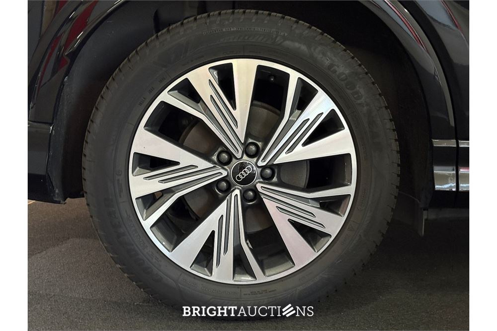 Audi Q4 35 Advanced edition 55 kWh 2022 (Origineel-NL), R-916-DG